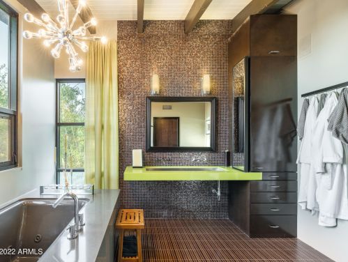 4028 45th St, Phoenix AZ 85044-6060 exterior