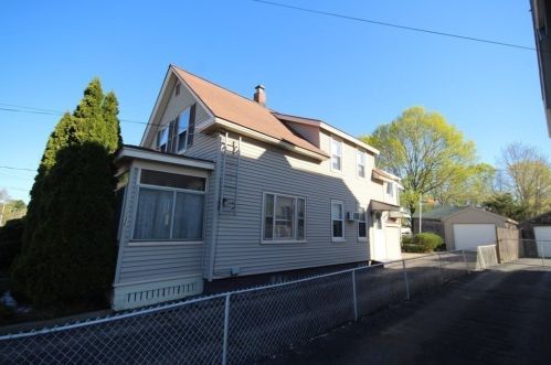 32 Winter St, Taunton MA 02780-1922 exterior