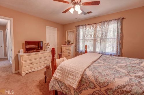 628 Edgewater Cir, Conyers GA 30094-4405 exterior