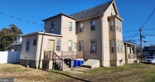 545 Salem Ave, West Deptford NJ 08096-3203 exterior