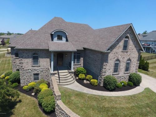 913 Fossil Crk Cir, Louisville KY  40245-5334 exterior