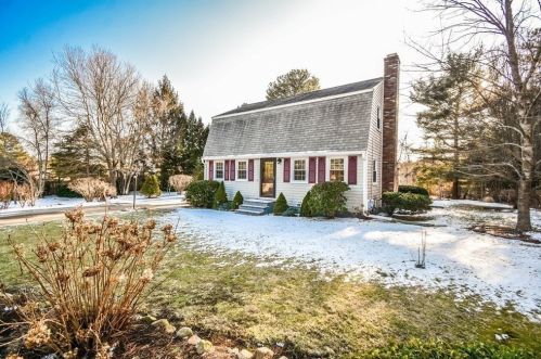 6 Dorothy Dr, Plymouth MA 02360-6232 exterior