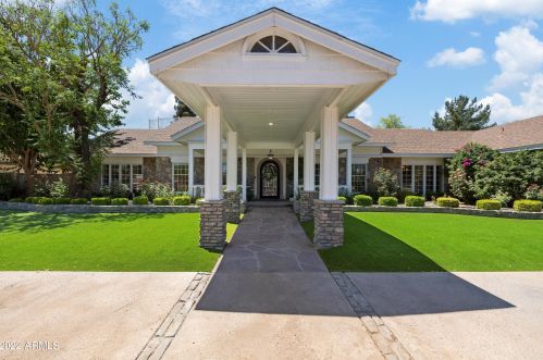 4531 Cholla St, Phoenix AZ  85028-2313 exterior