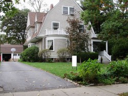 131 Prince St, Newton, MA 02465-2603