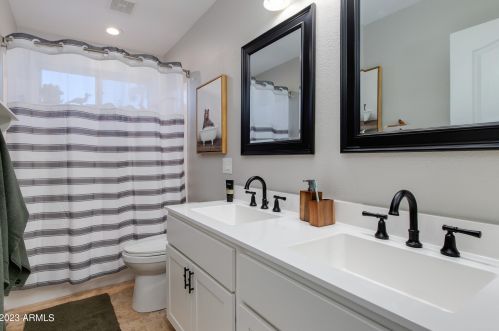 14025 44th St, Phoenix AZ  85032-5444 exterior