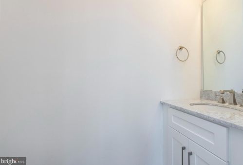 836 16th St, Philadelphia, PA 19146-0020