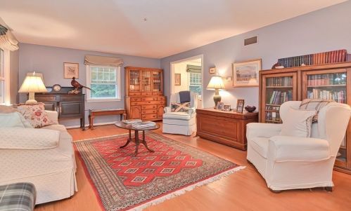 25 Drummer Rd, Acton, MA 01720-5201