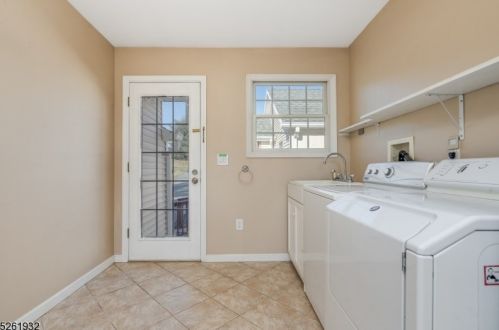 486 Adamic Hill Rd, Milford NJ  08848-1742 exterior