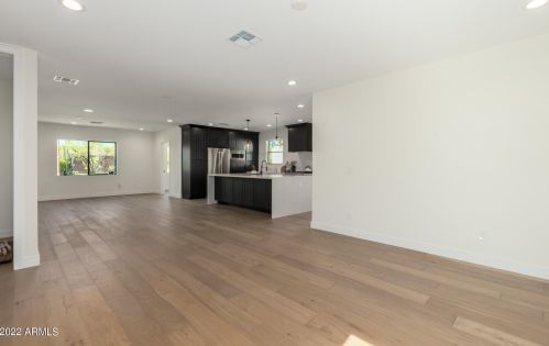 1253 Cambridge Ave, Phoenix AZ  85006-1102 exterior