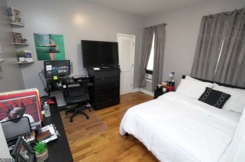 121 Rutgers St, Belleville NJ 07109-3112 exterior