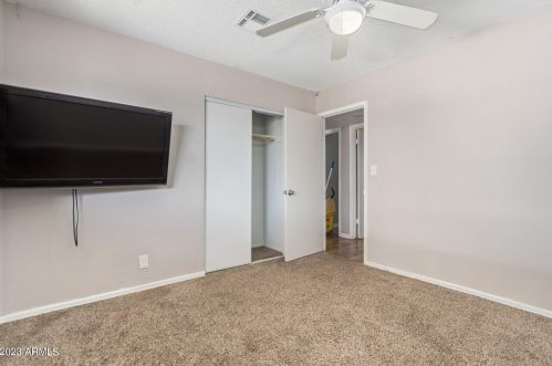 2248 Chipman Rd, Phoenix AZ 85040-2472 exterior