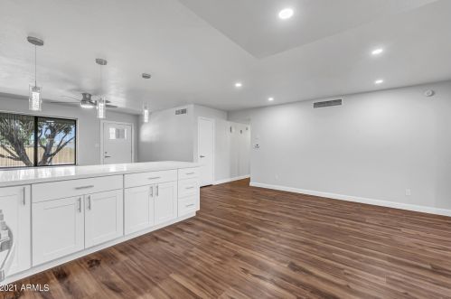 19245 17th Dr, Phoenix AZ  85027-5309 exterior