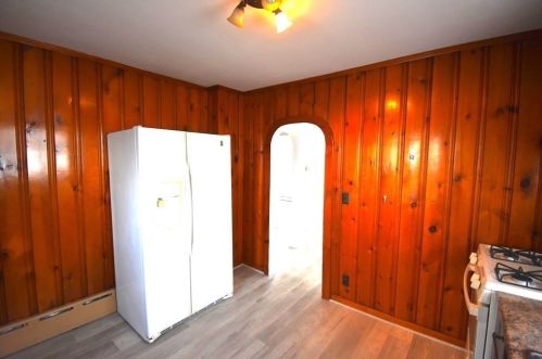 410 Shaw St, New Bedford MA 02745-5054 exterior