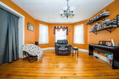 1029 Plymouth Ave, Fall River MA 02721-1939 exterior