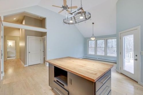 3 Bassett Wood Rd, Harwich MA 02645-2470 exterior