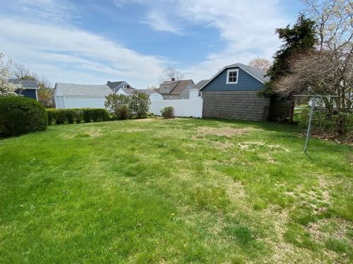 345 Westhill Ave, Fall River MA  02726-2922 exterior