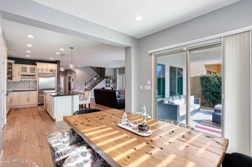 1665 Blaylock Dr, Phoenix AZ 85085-6324 exterior