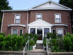 265 California St, Newton, MA 02458-1050