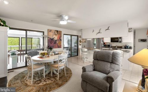 11102 Willow Bottom Dr, Columbia MD 21044-1069 exterior