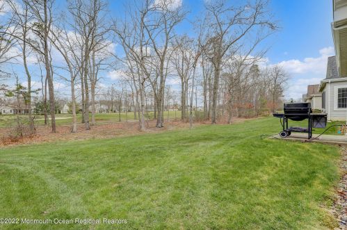 25 Pine Valley Rd, Jackson Twp NJ 08527-4014 exterior