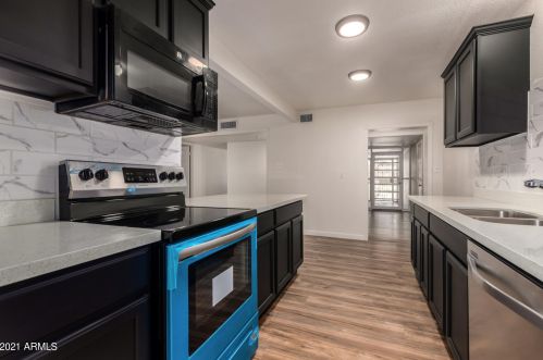 4739 39th Dr, Phoenix AZ  85019-2905 exterior