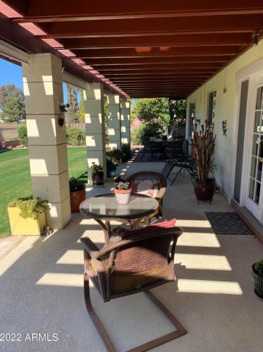 14052 Canterbury Dr, Phoenix AZ 85023-6211 exterior