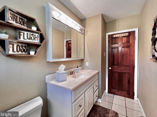 205 Wrexham Ct, West Deptford NJ 08096-4237 exterior