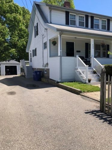 439 Commercial St, Braintree, MA 02184-2005