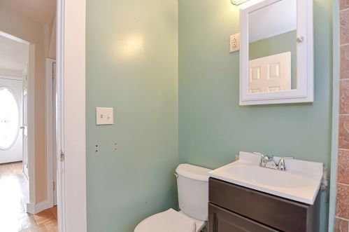 467 Washington St, Hingham MA 02061-2060 exterior