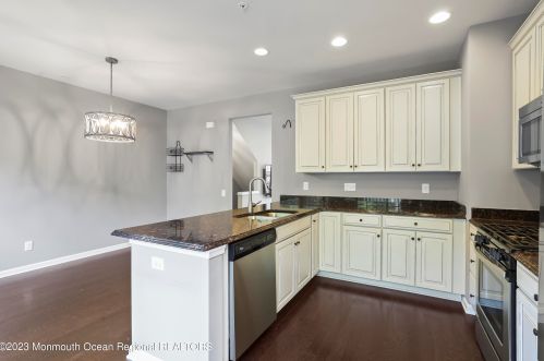 134 Waypoint Dr, Tinton Falls NJ 07724-2184 exterior