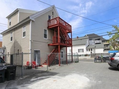 37 Bennington St, Lawrence MA 01841-2518 exterior