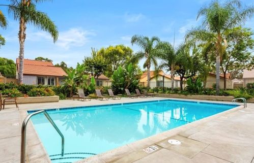 27 Tangerine, Irvine CA  92618-4565 exterior