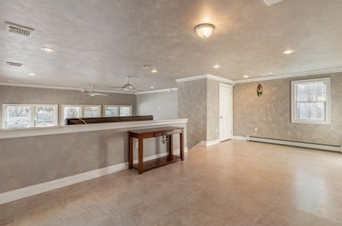 24 Harvey Ln, Whitman MA 02382-1948 exterior