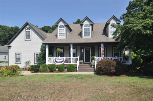 38 Windham Shire Dr, Seekonk MA  02771-1731 exterior