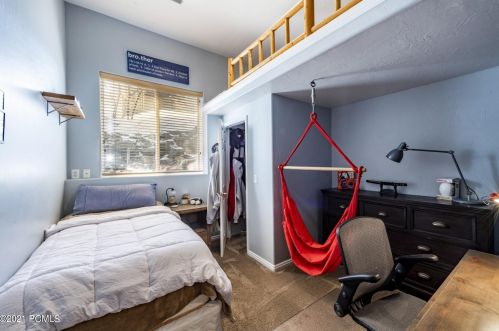 4019 Sunrise Dr, Park City UT 84098-4757 exterior