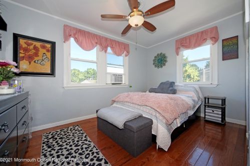 105 Barker Ave, Tinton Falls NJ  07724-2942 exterior