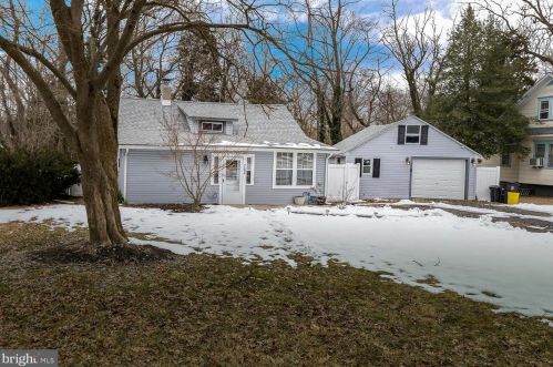 762 Ridge Dr, West Deptford, NJ 08051-1452