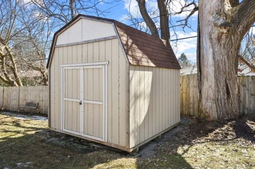 98 Kenberma Rd, Worcester MA 01604-5308 exterior