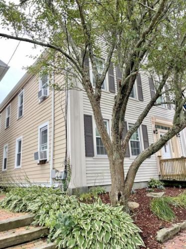 13 Bradford St, Plymouth, MA 02360-3316