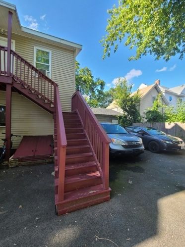 17 Hall St, Lawrence, MA 01841-1825