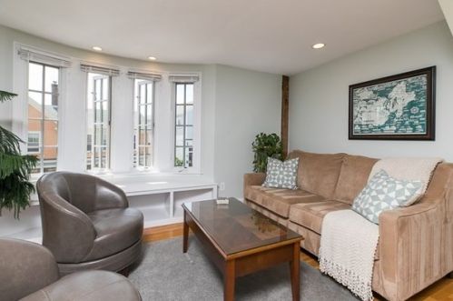 1 Main St, Rockport MA 01966-1513 exterior