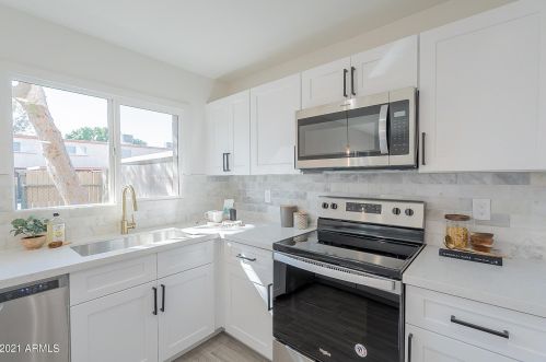 3812 30 St, Phoenix AZ 85008-6141 exterior