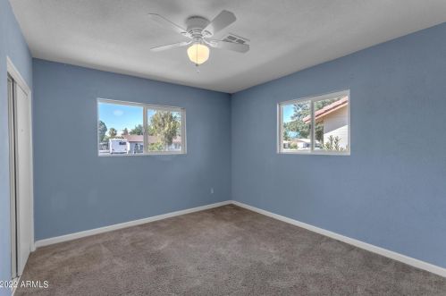 2845 Bethany Home Rd, Phoenix AZ 85015-1940 exterior