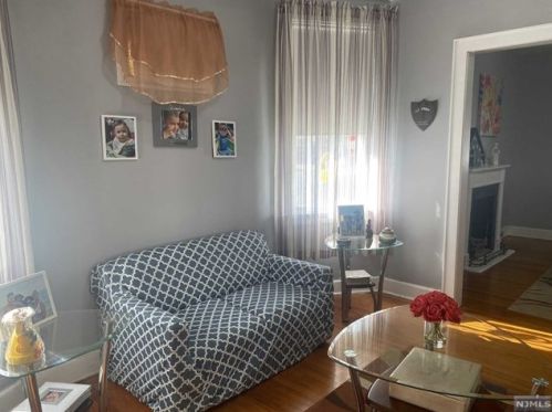 78 Sanford Ave, Belleville NJ 07109-1224 exterior