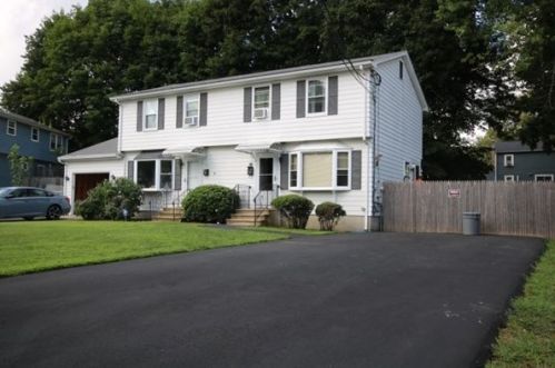 114 Henshaw St, Worcester MA 01603-1415 exterior