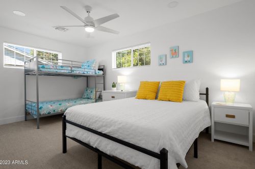 5215 Cambridge Ave, Phoenix AZ 85008-1213 exterior