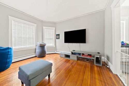 157 Colburn St, Dedham MA  02026-2530 exterior