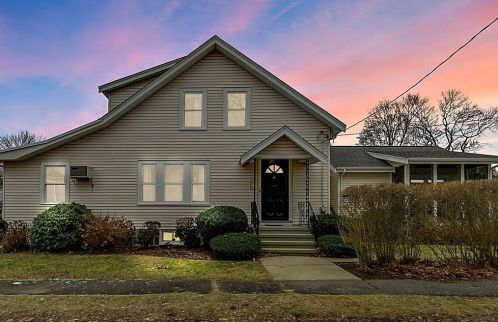 2 Clark Rd, Milton, MA 02186-4706