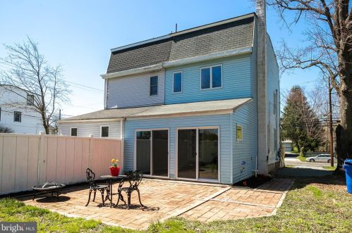 450 New York Ave, Columbus NJ 08022-2021 exterior