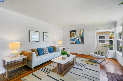 2165 Bradhoff Ave, San Leandro CA 94577-6119 exterior